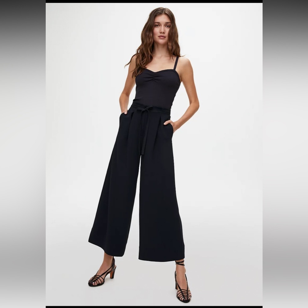 🤩SALE! Wilfred High Rise Culotte in Powder Blue. Size 8.